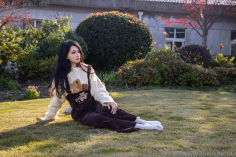 Foot Joy Photography Issue 11: Model Jam (Pairing: cartoon sweater, brown overalls, sneakers, white cotton socks, bare feet)