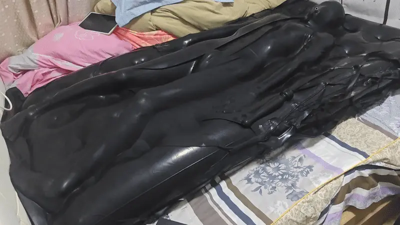 [Steady Painter] Confinement of Air Cushion Latex Vacuum Bed