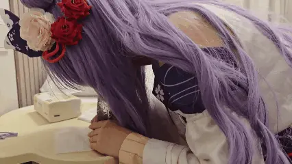 [Su Su] The Unicorn cosplayer drank water many times to hold back her urine, and finally ejaculated for thousands of miles. She pretended to be aggressive, forced to speak, Japanese-style backhand pop-pop, humiliation and writing, and her m-legs shook the wall.