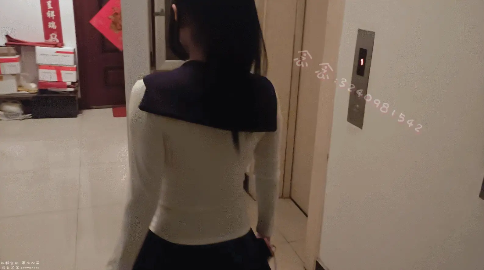 [Nian Nian] I was kidnapped by robbers when I got home. I took off my socks and gagged me. After I rescued myself, I was captured and tied up again as a horse. 0