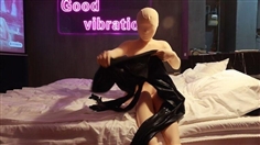 [fionaworld] Wearing Black Mamba’s multi-layered ZENTAI full-coverage tights in the hotel