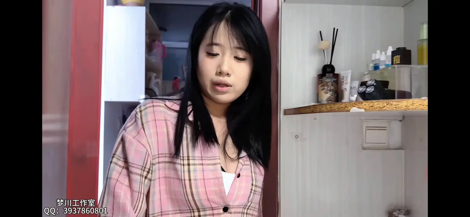 [Mengchuan] Female medical student