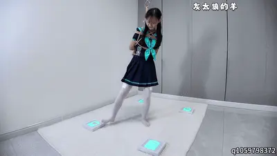 [Big Big Wolf's Sheep] The innocent girl was shocked with high frequency, and the light board was connected to the coyote, which intermittently increased the difficulty of the game. Ning Ning was shocked to the point where she could not stand steadily, her legs and feet were weak, and she moaned the whole time!