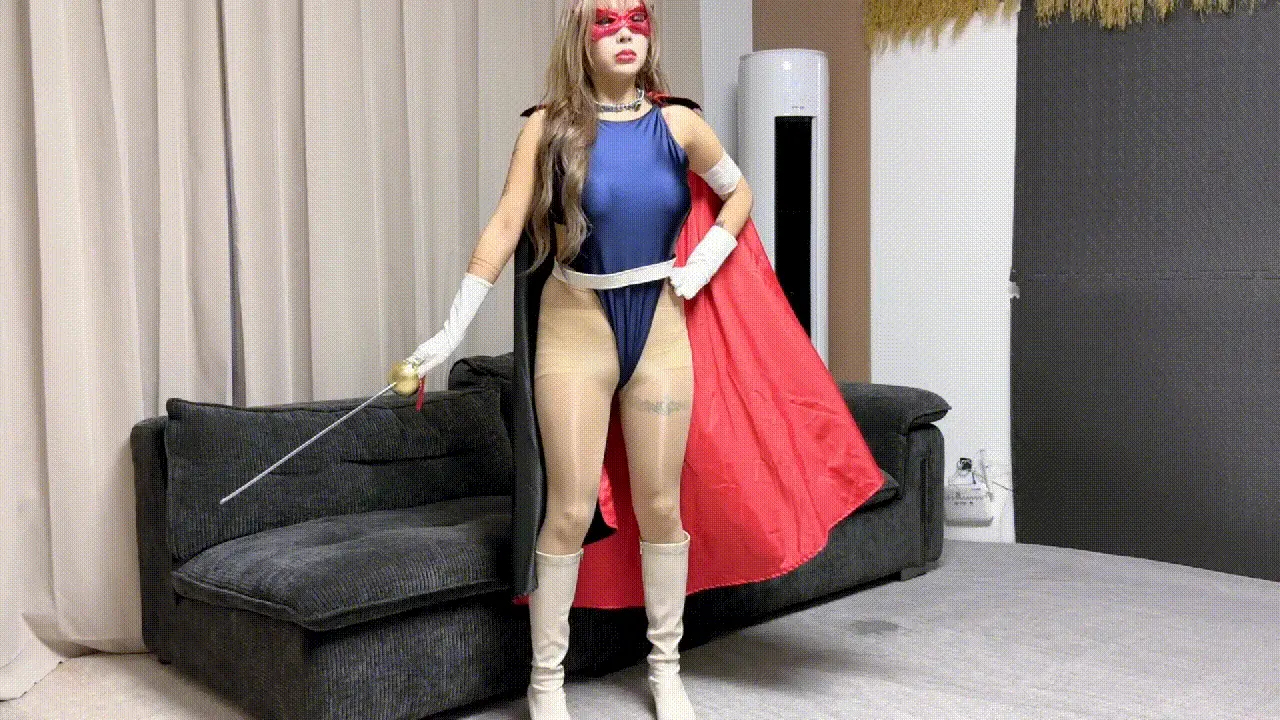[Marvel DC][Mannie Baijie] The female swordsman’s legs were crippled and she fell